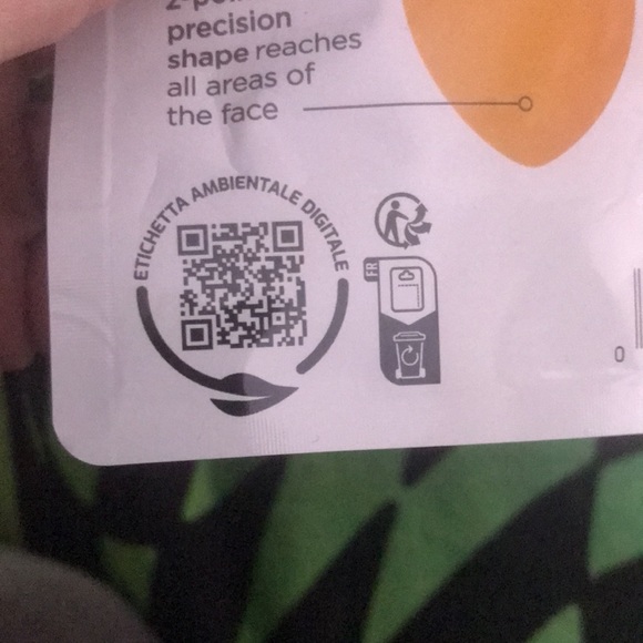 ✨🆕Real Techniques Miracle 2-In-1 Powder Puff/Liquid Makeup Puff!!💜✨ - Picture 6 of 14